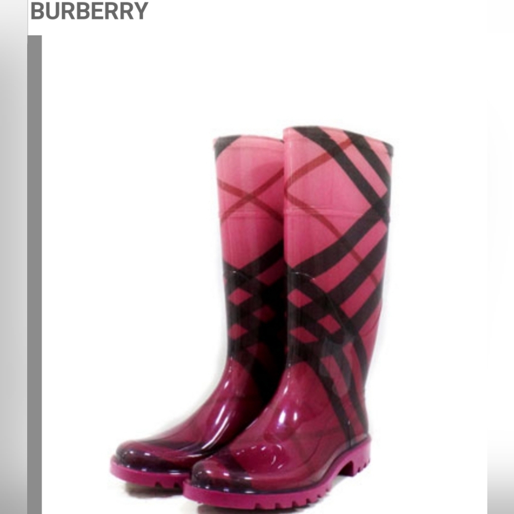 Burberry pink rain boots